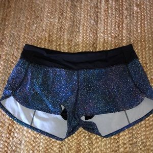 Lulu lemon speed up shorts 2.5” GALAXY